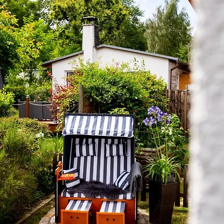 Tatil Evi Annett Mit Seeblick Und Kamin Plau am See